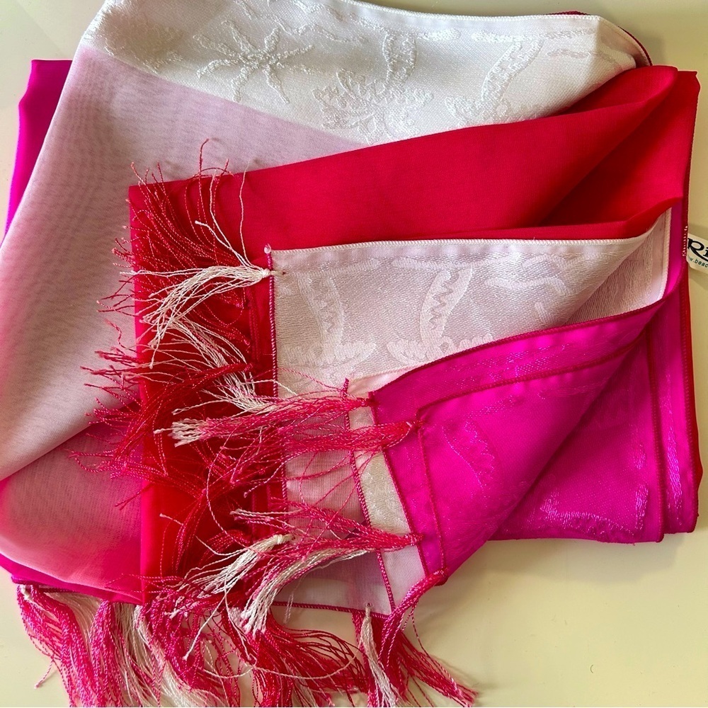 Hawaiian Body scarf/ sarong shades of pink NWT